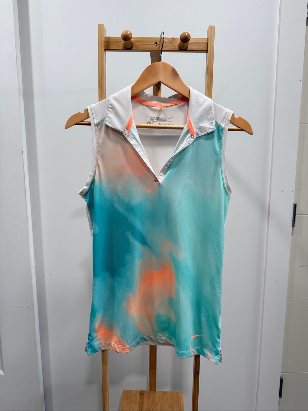 Nike Aqua and Coral Sleeveless Golf Tank